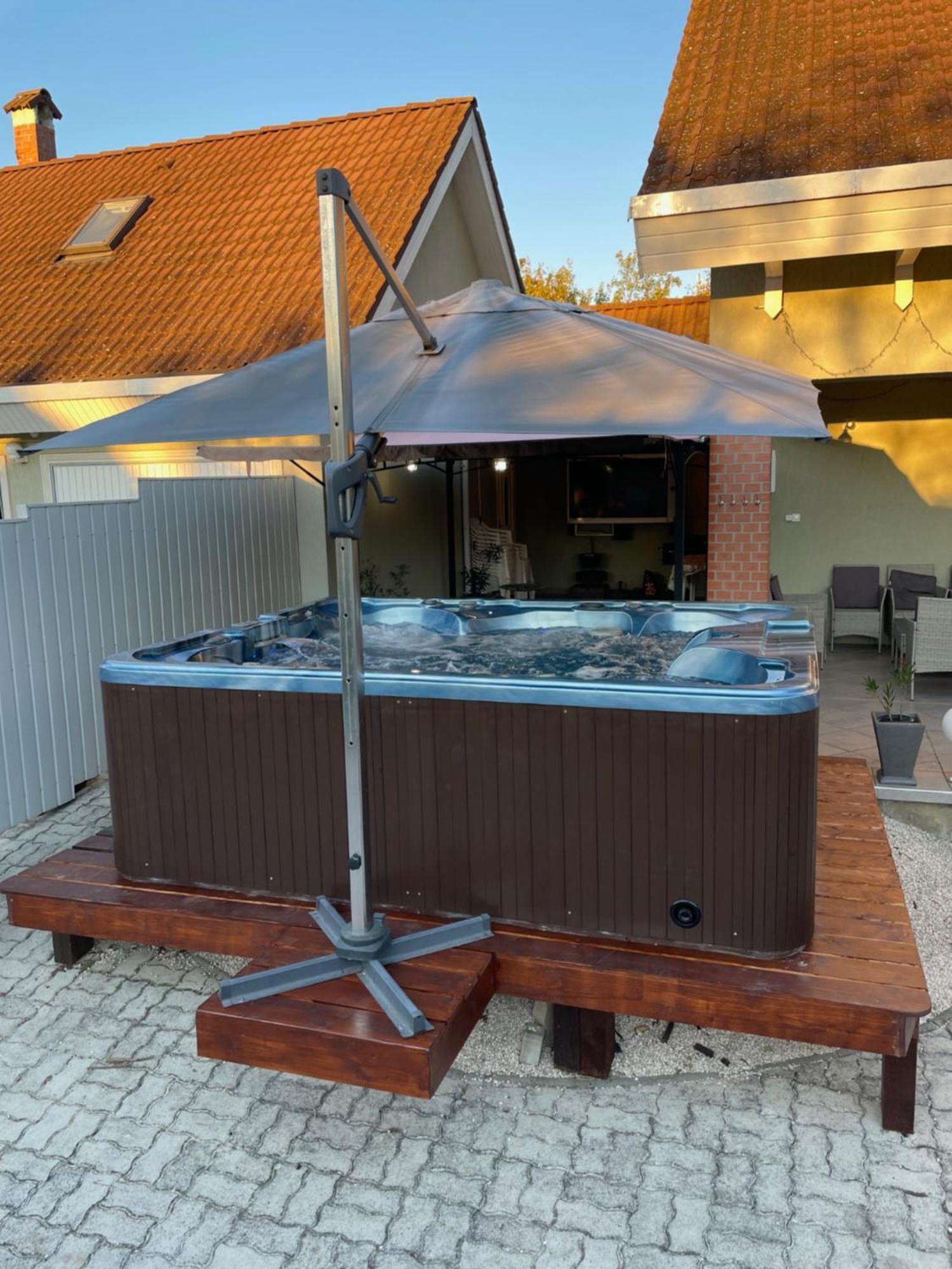 Nikolux Apartman Hajdúszoboszló 外观 照片