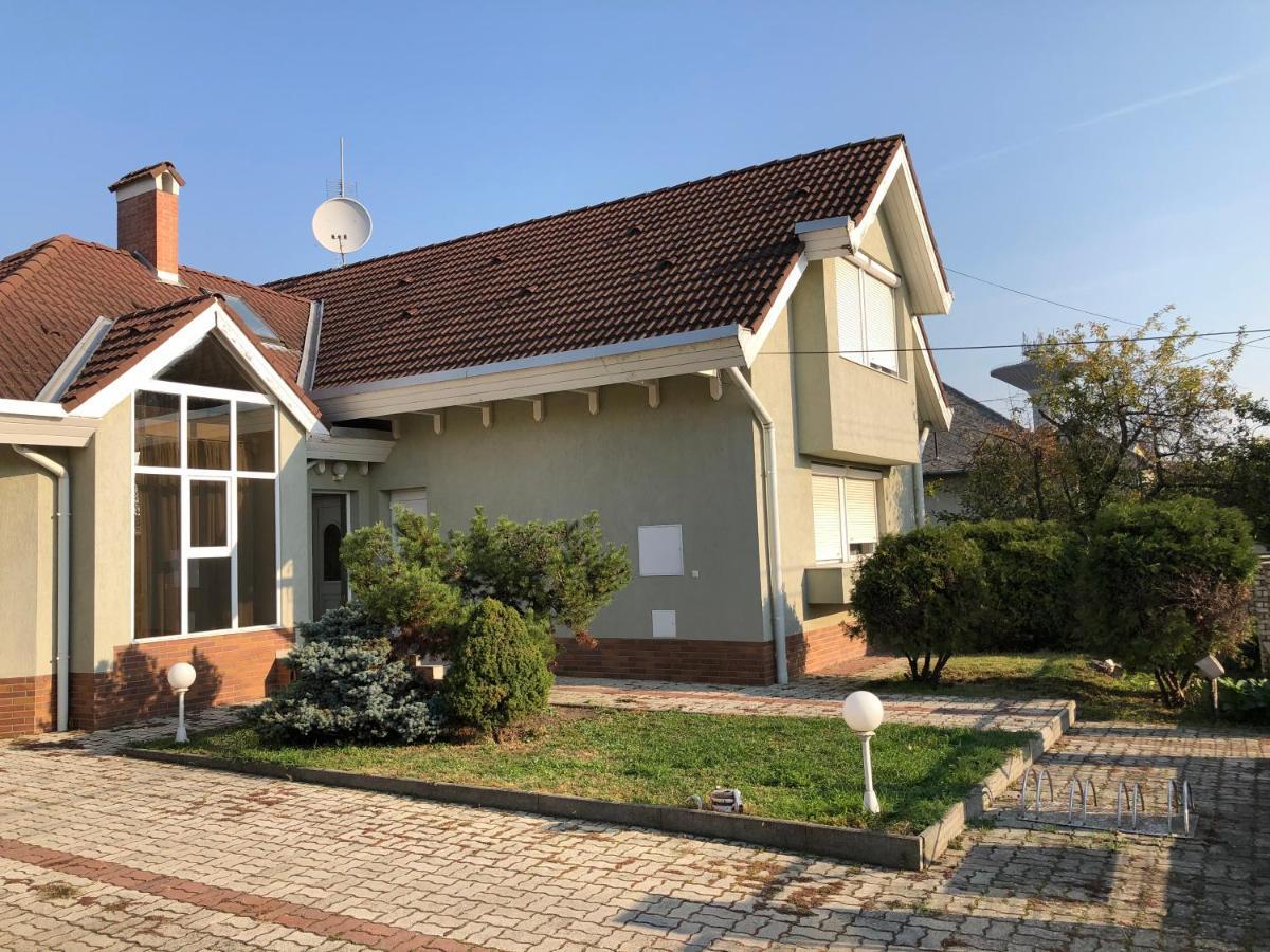 Nikolux Apartman Hajdúszoboszló 外观 照片